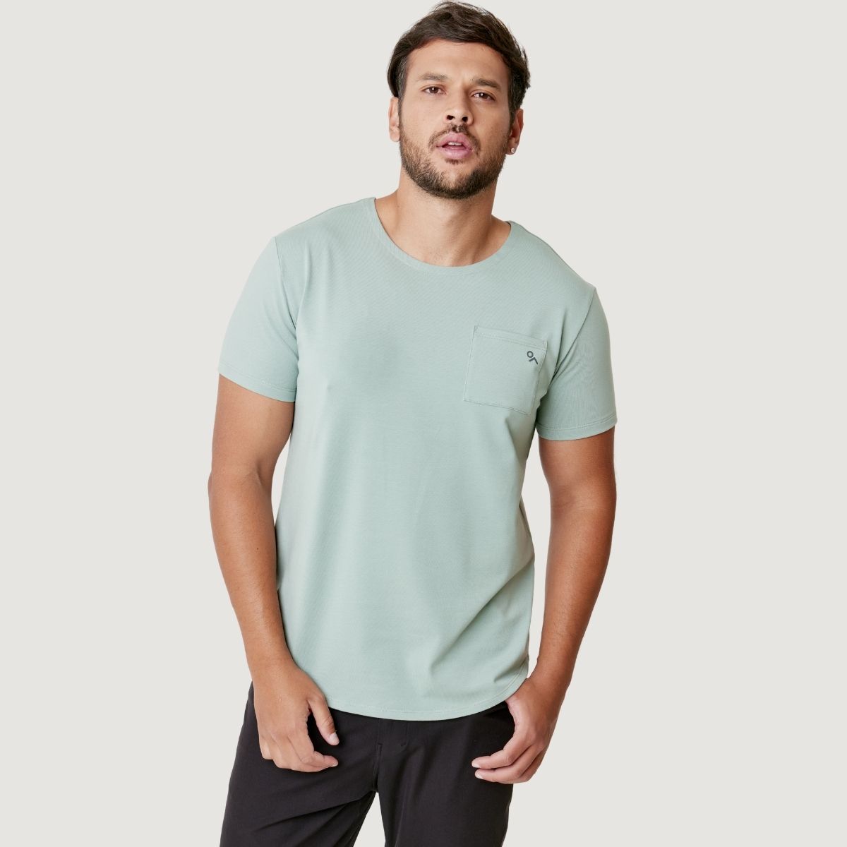 T-SHIRT POCKET FIT