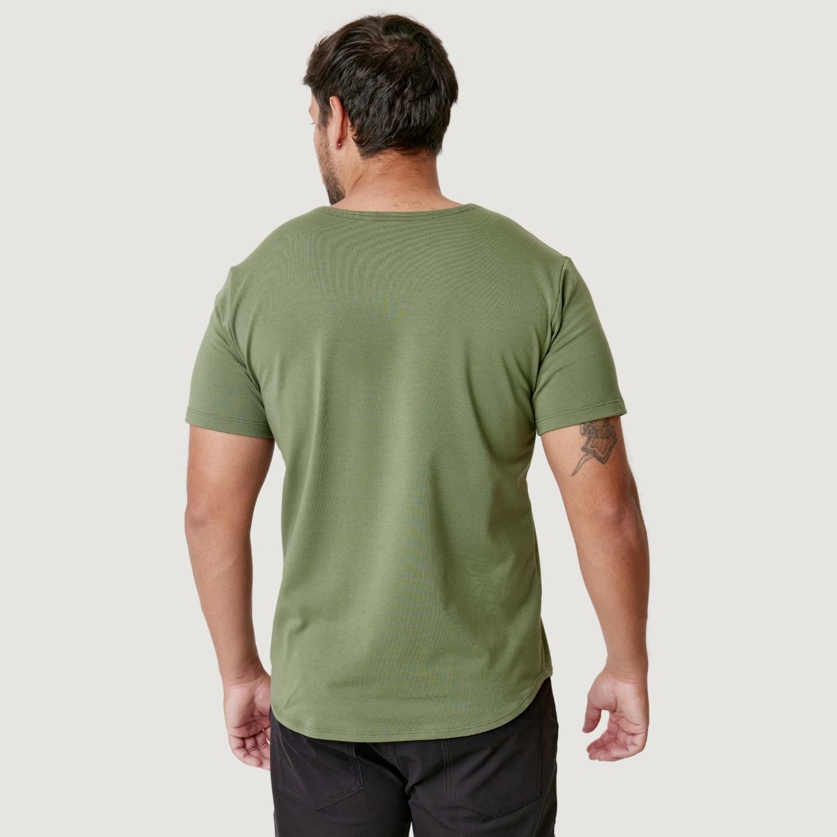 T-SHIRT POCKET FIT