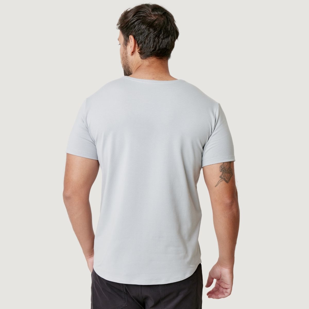 T-SHIRT POCKET FIT
