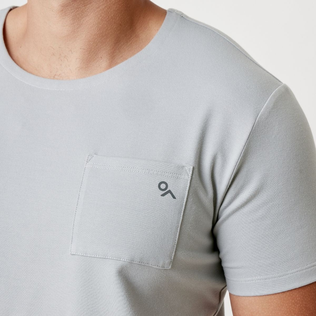 T-SHIRT POCKET FIT