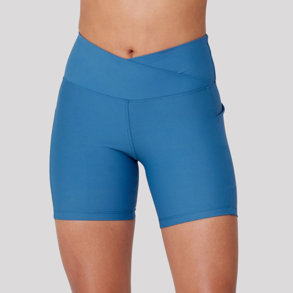SHORT DYNAMIC STYLE