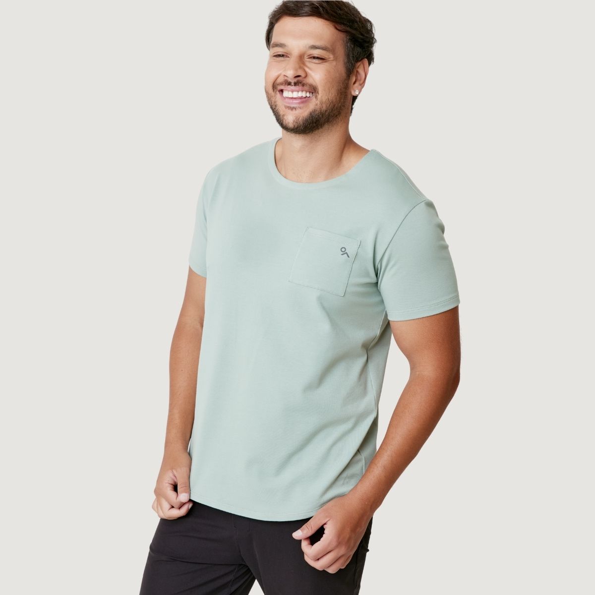 T-SHIRT POCKET FIT